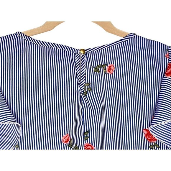 INDULGE | WOMEN’S CROP TIE FRONT BLOUSE TOP PINSTRIPES BLUE WHITE WITH ROSES M - Picture 5 of 7